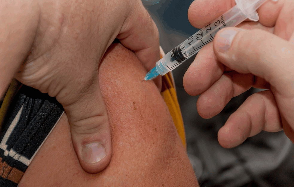 POZIV STARIJIM I HRONIČNIM BOLESNICIMA: Sada je pravo vreme za vakcinaciju protiv gripa